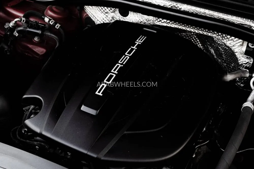 Porsche Macan 2019 for Sale in Dubai Image-14