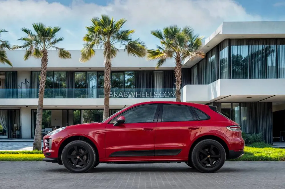 Porsche Macan 2019 for Sale in Dubai Image-18