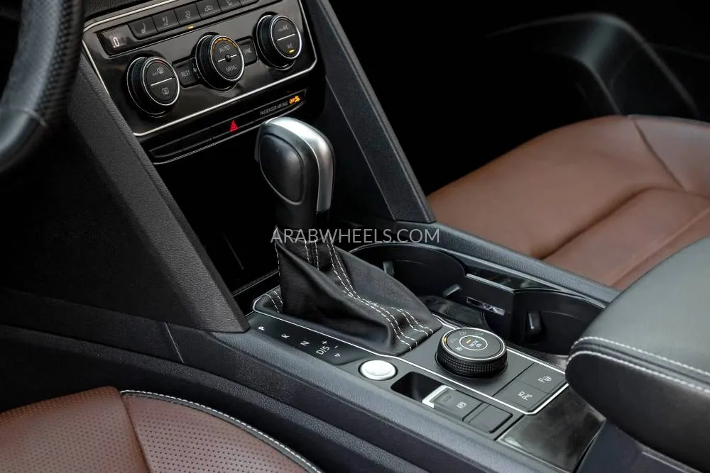 Volkswagen Teramont 2023 for Sale in Dubai Image-10