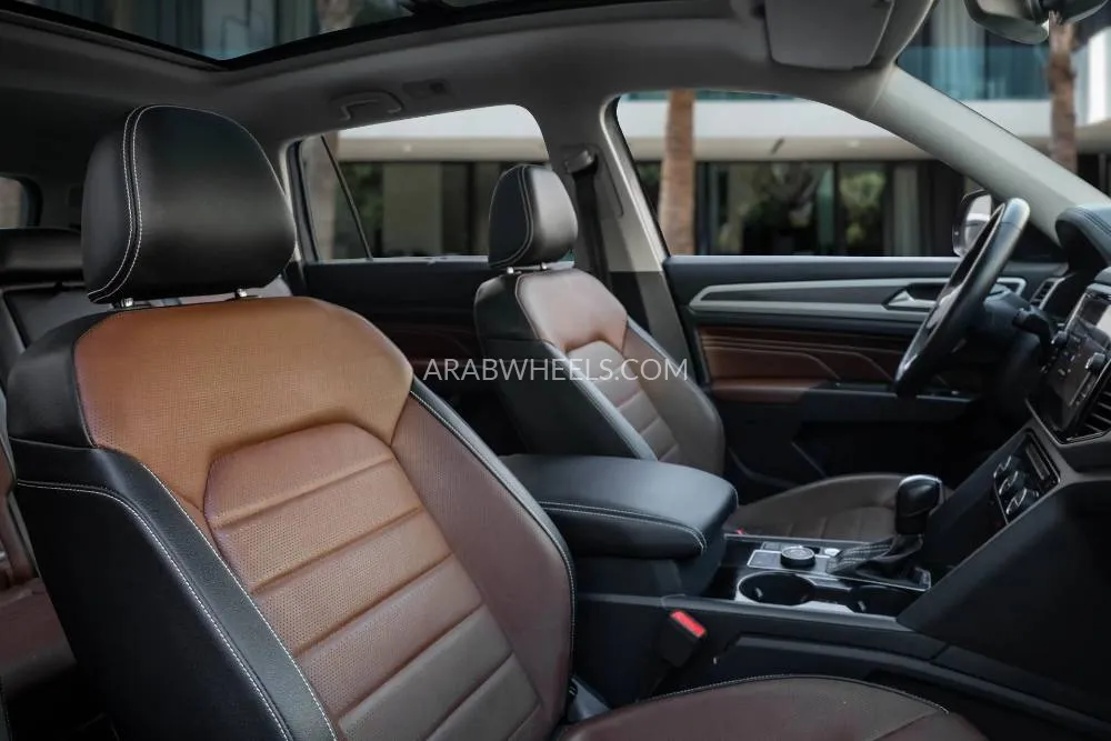 Volkswagen Teramont 2023 for Sale in Dubai Image-11