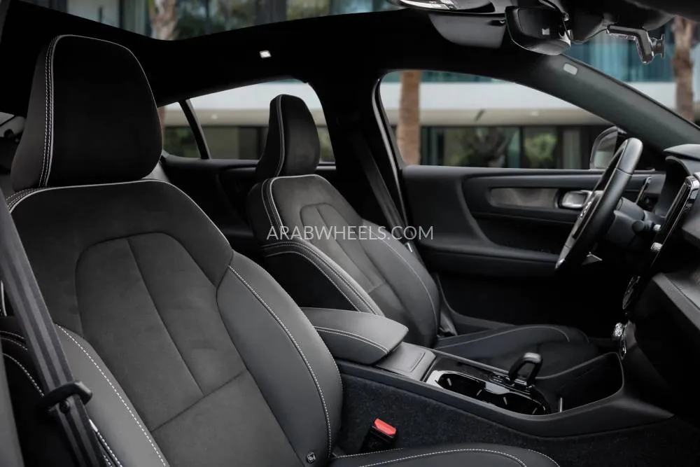 Volvo C40 2023 for Sale in Dubai Image-10