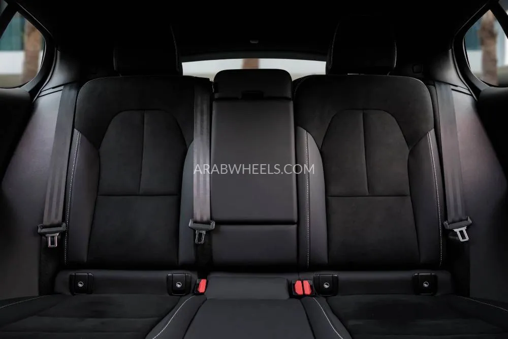 Volvo C40 2023 for Sale in Dubai Image-11