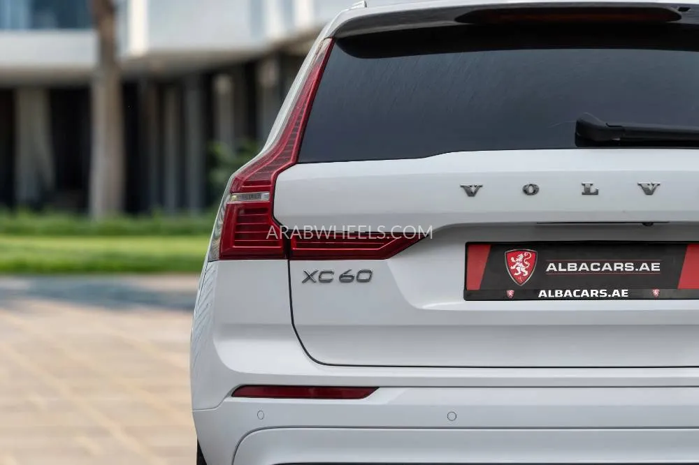 Volvo XC60 2019 for Sale in Dubai Image-7