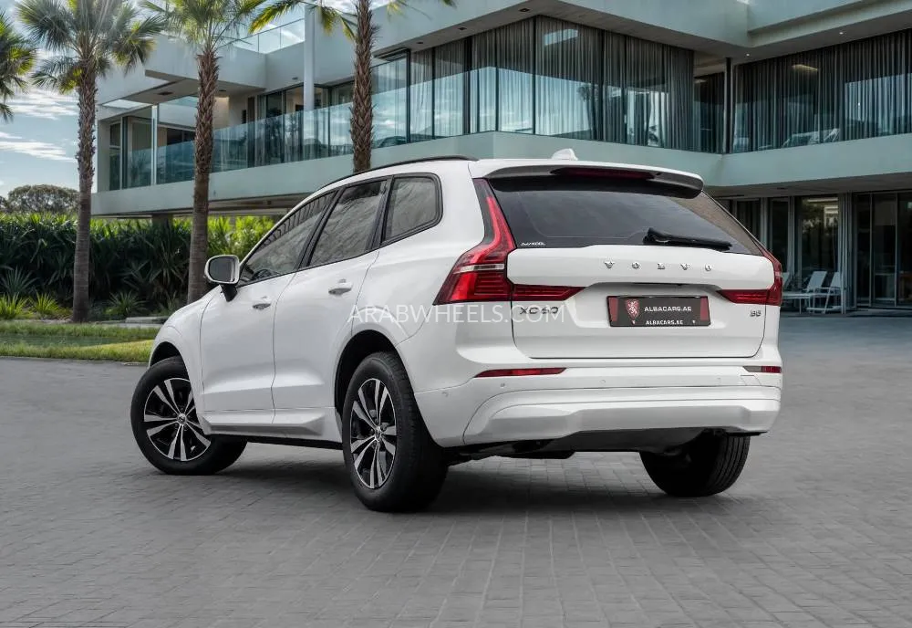 Volvo XC60 2022 for Sale in Dubai Image-3