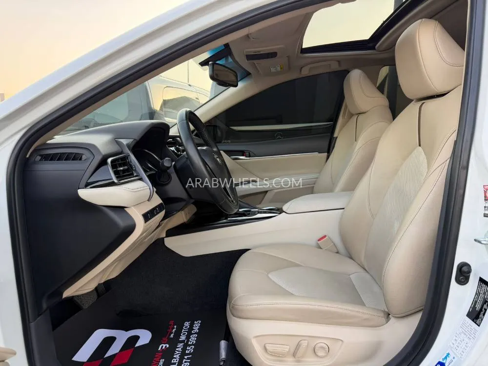 Toyota Camry 2019 for Sale in Abu Dhabi Image-7