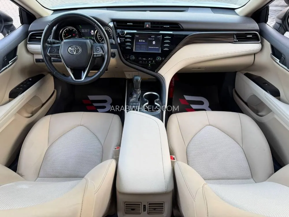 Toyota Camry 2019 for Sale in Abu Dhabi Image-8