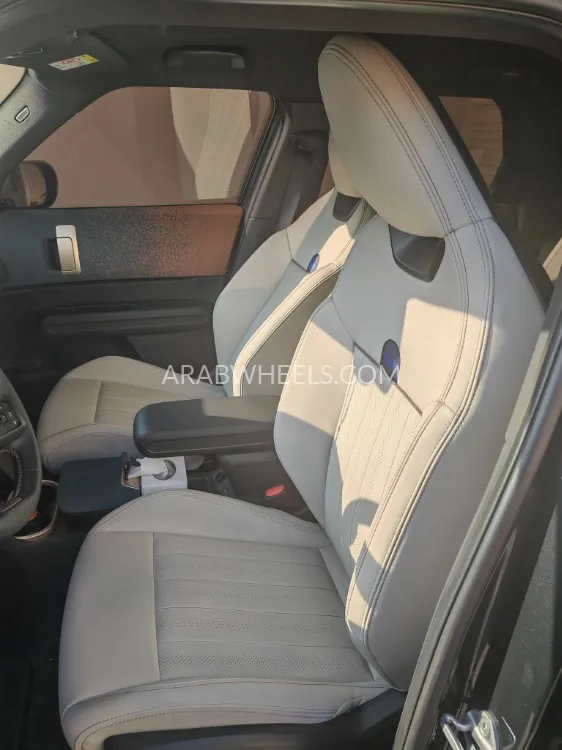 ميني كانتريمان 2025 for Sale in دبي Image-5