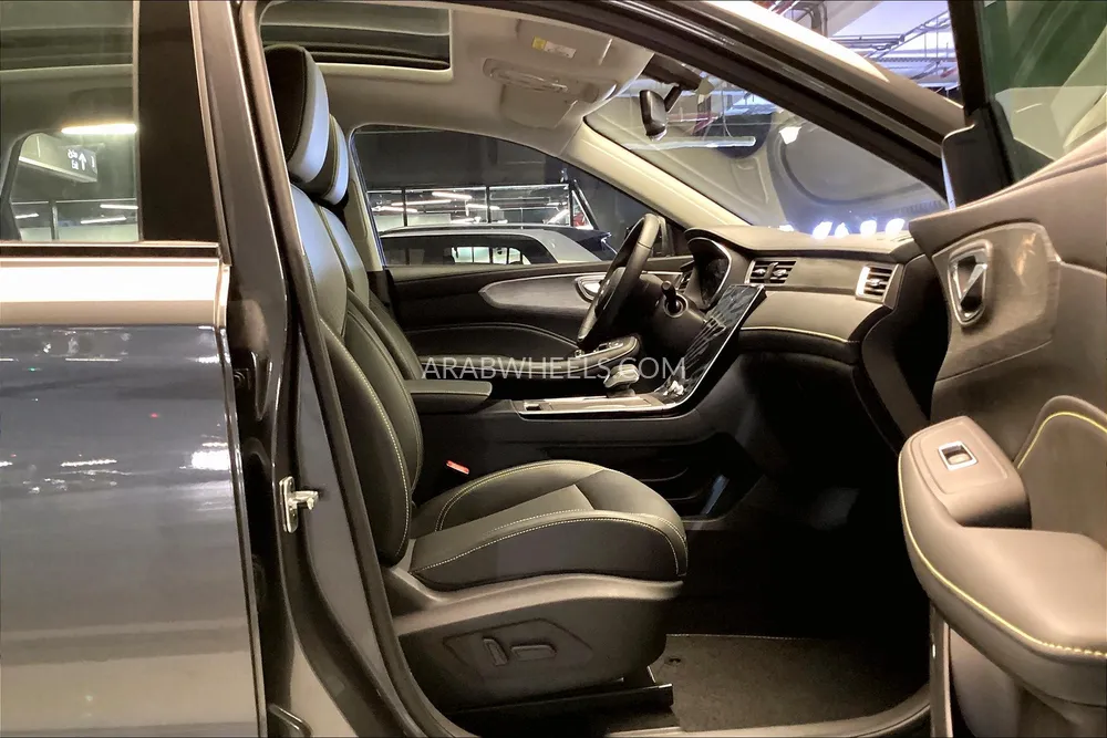 إم جي RX5 2025 for Sale in دبي Image-21