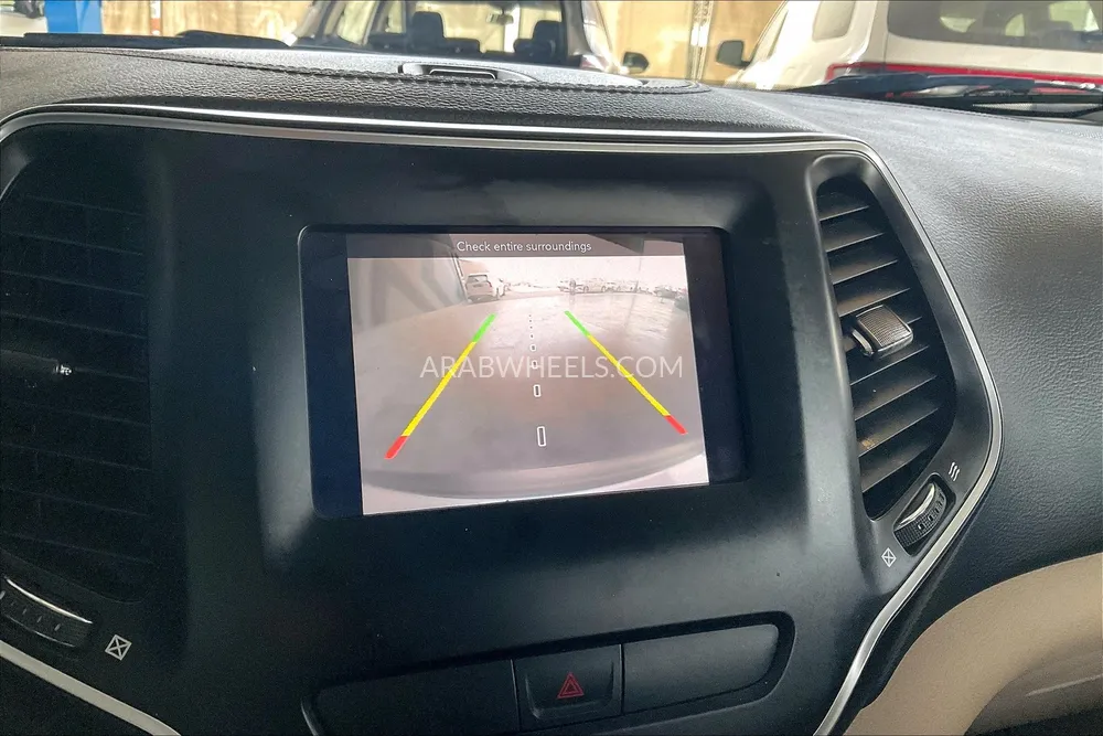 Jeep Cherokee 2020 for Sale in Sharjah Image-17