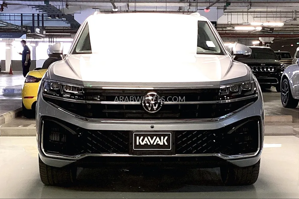 Volkswagen Touareg 2024 for Sale in Sharjah Image-2