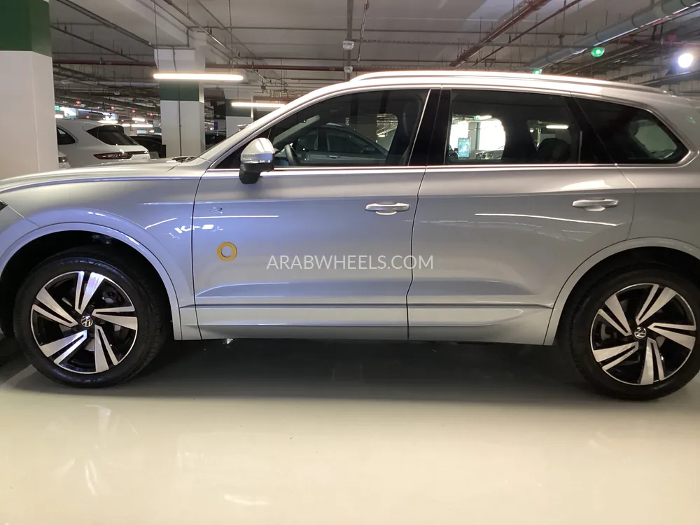 Volkswagen Touareg 2024 for Sale in Sharjah Image-25