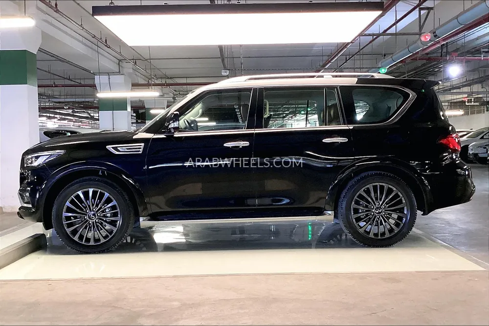 Infiniti QX80 2023 for Sale in Dubai Image-8