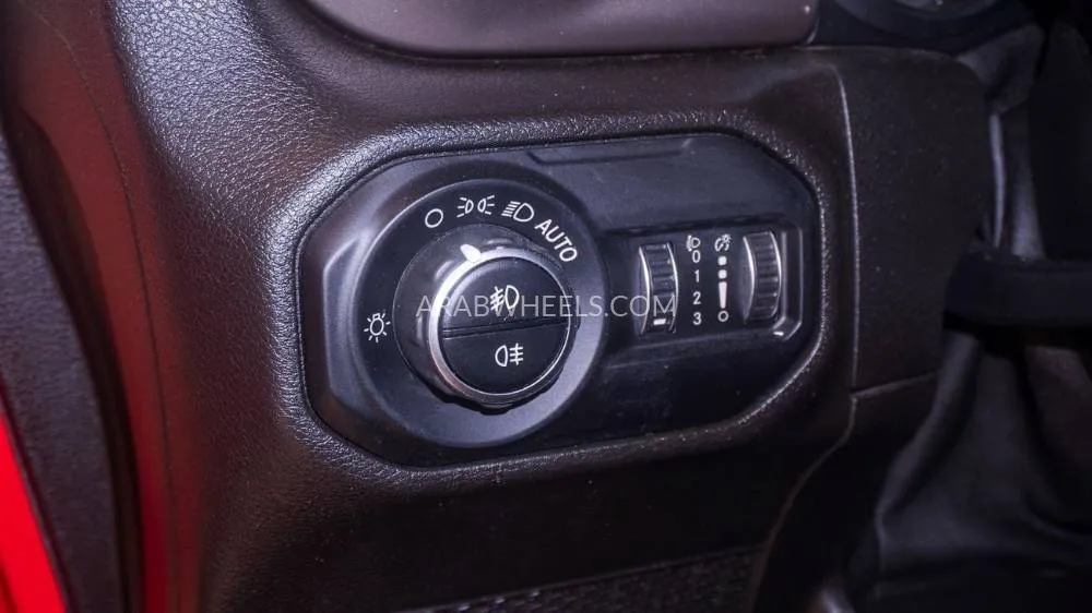 Jeep Wrangler 2019 for Sale in Sharjah Image-10