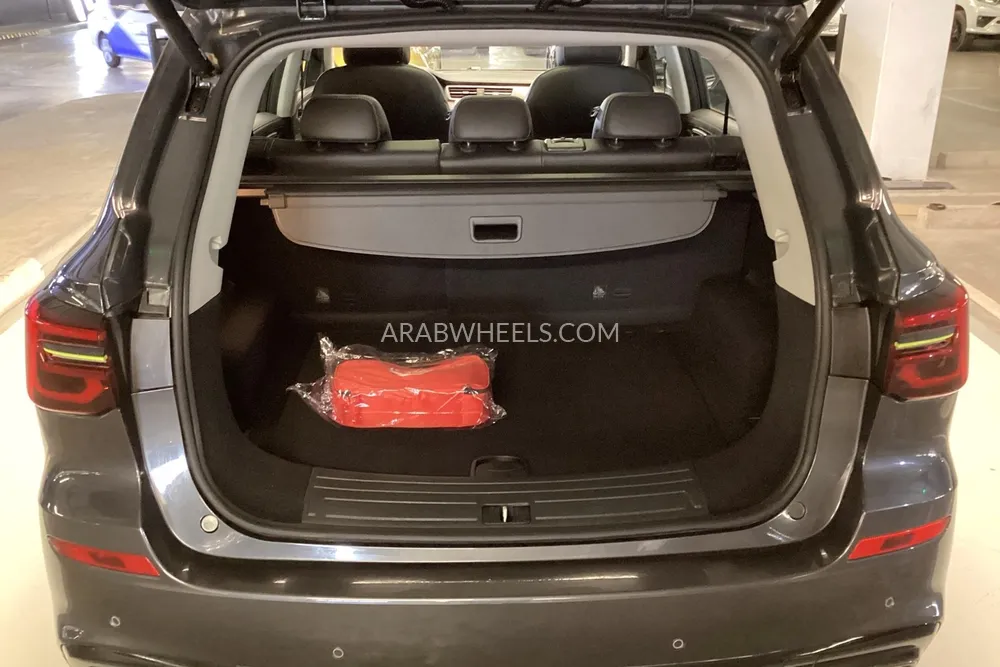 إم جي RX5 2025 for Sale in دبي Image-14