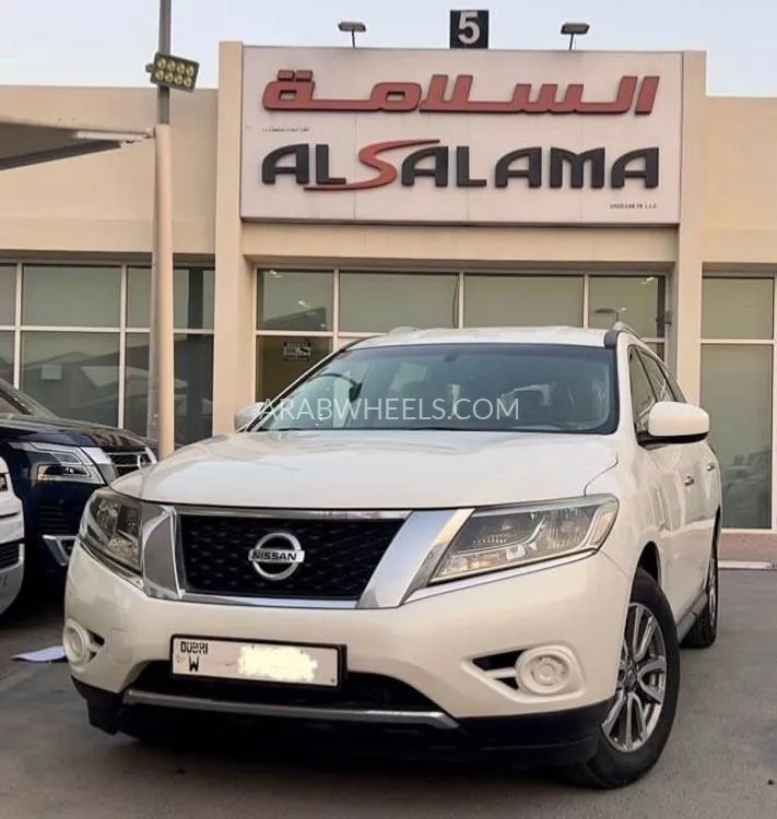 Nissan Pathfinder 2016 for Sale in Sharjah Image-1