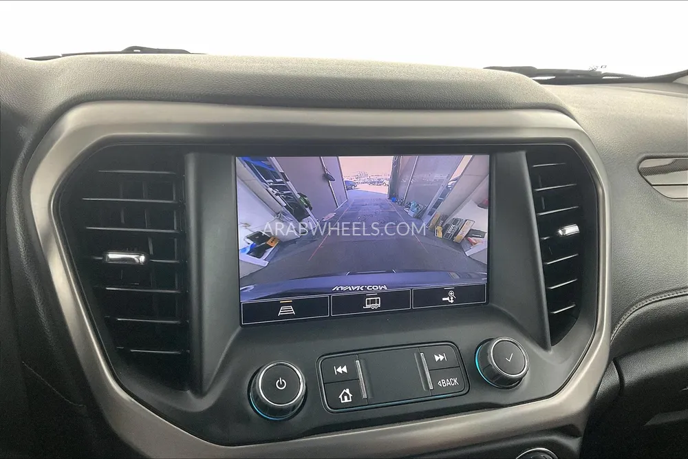 GMC Acadia 2023 for Sale in Dubai Image-17