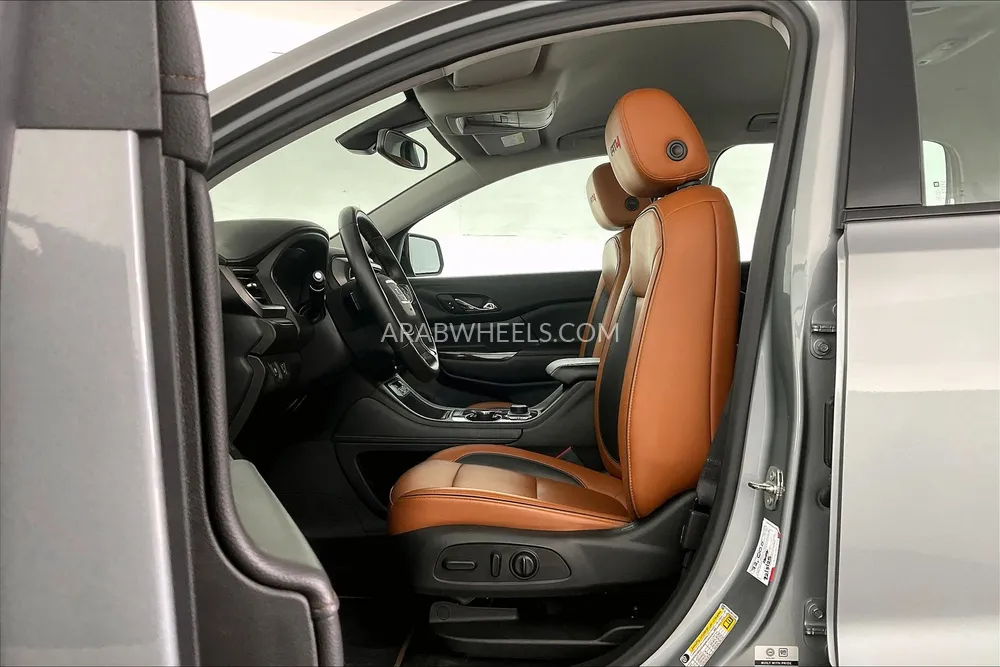 GMC Acadia 2023 for Sale in Dubai Image-24