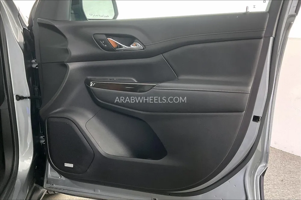 GMC Acadia 2023 for Sale in Dubai Image-25