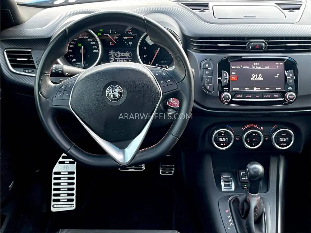 الفا روميو جولييتا 2021 for Sale in دبي Image-15