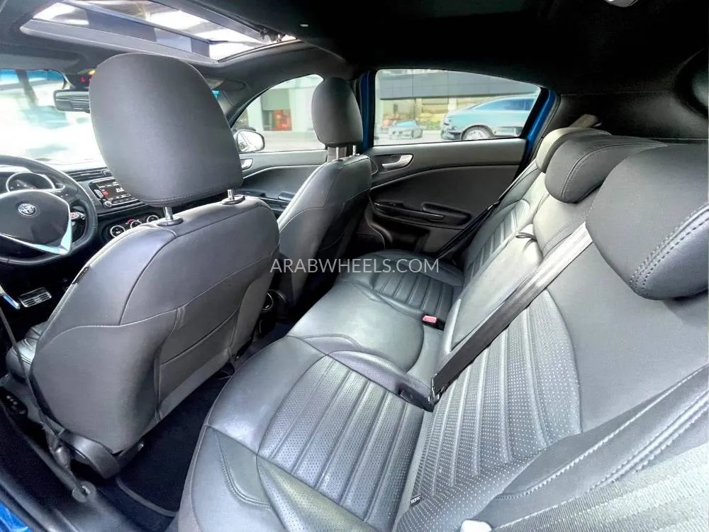 الفا روميو جولييتا 2021 for Sale in دبي Image-19