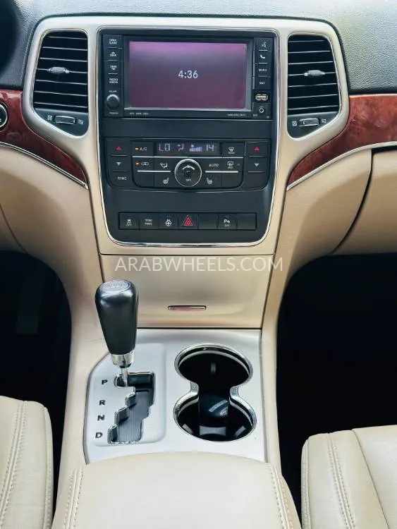 Jeep Grand Cherokee 2012 for Sale in Dubai Image-14