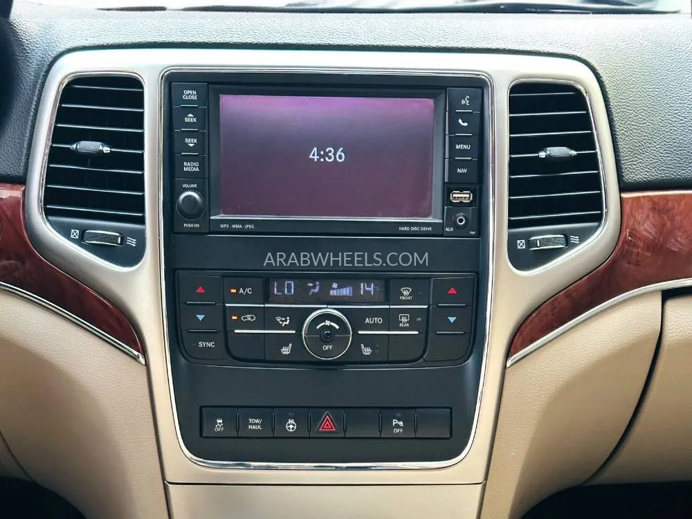 Jeep Grand Cherokee 2012 for Sale in Dubai Image-15