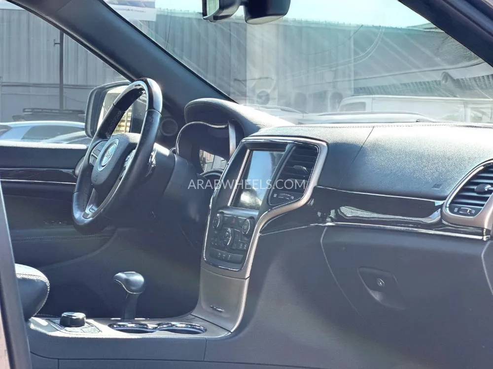 Jeep Grand Cherokee 2019 for Sale in Dubai Image-17