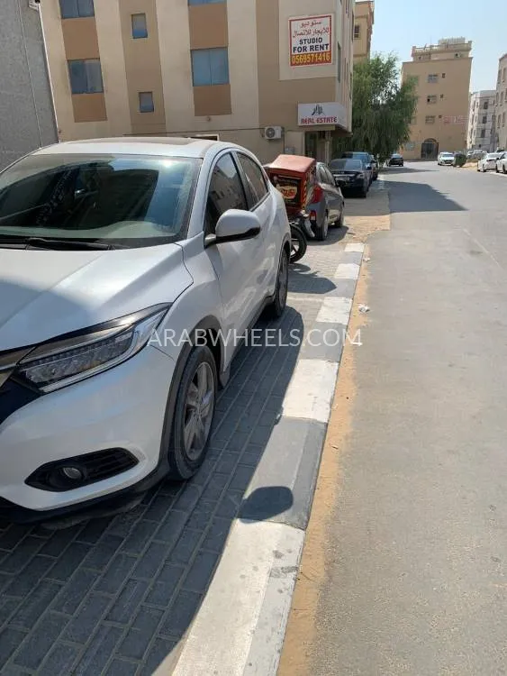 Honda CR-V 2020 for Sale in Dubai Image-5