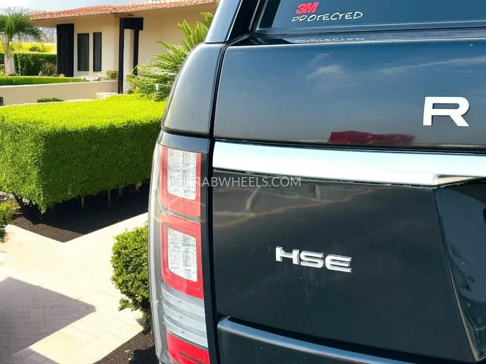 Land Rover Range Rover 2017 for Sale in Dubai Image-10