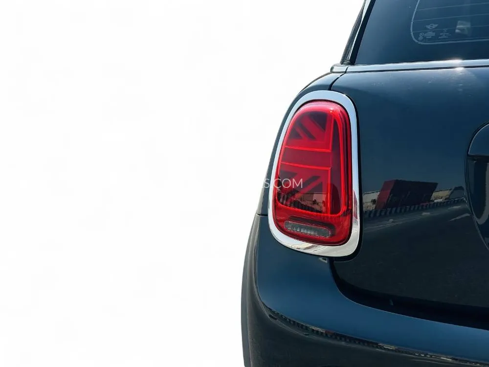 Mini Cooper 2023 for Sale in Dubai Image-10