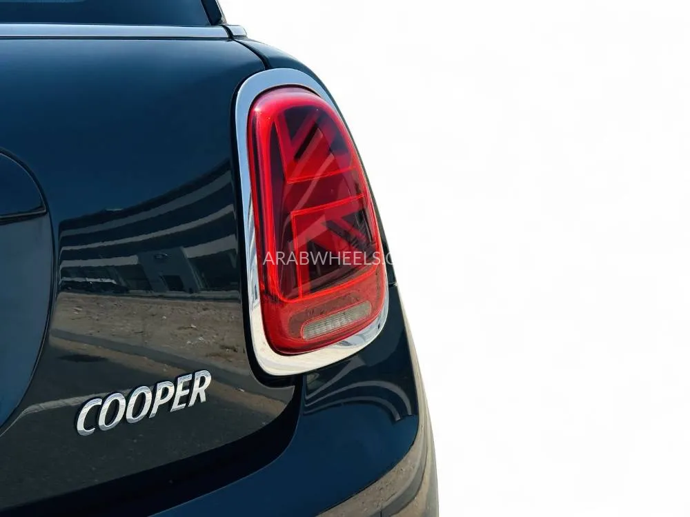Mini Cooper 2023 for Sale in Dubai Image-11