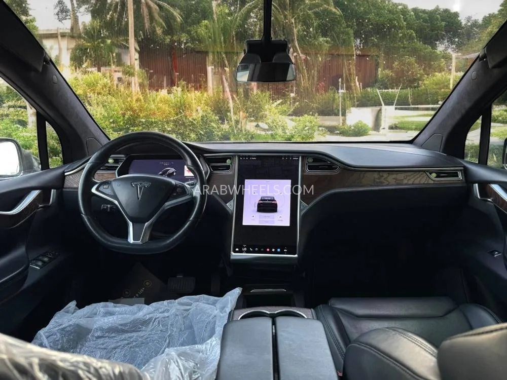 Tesla Model X 2017 for Sale in Dubai Image-13