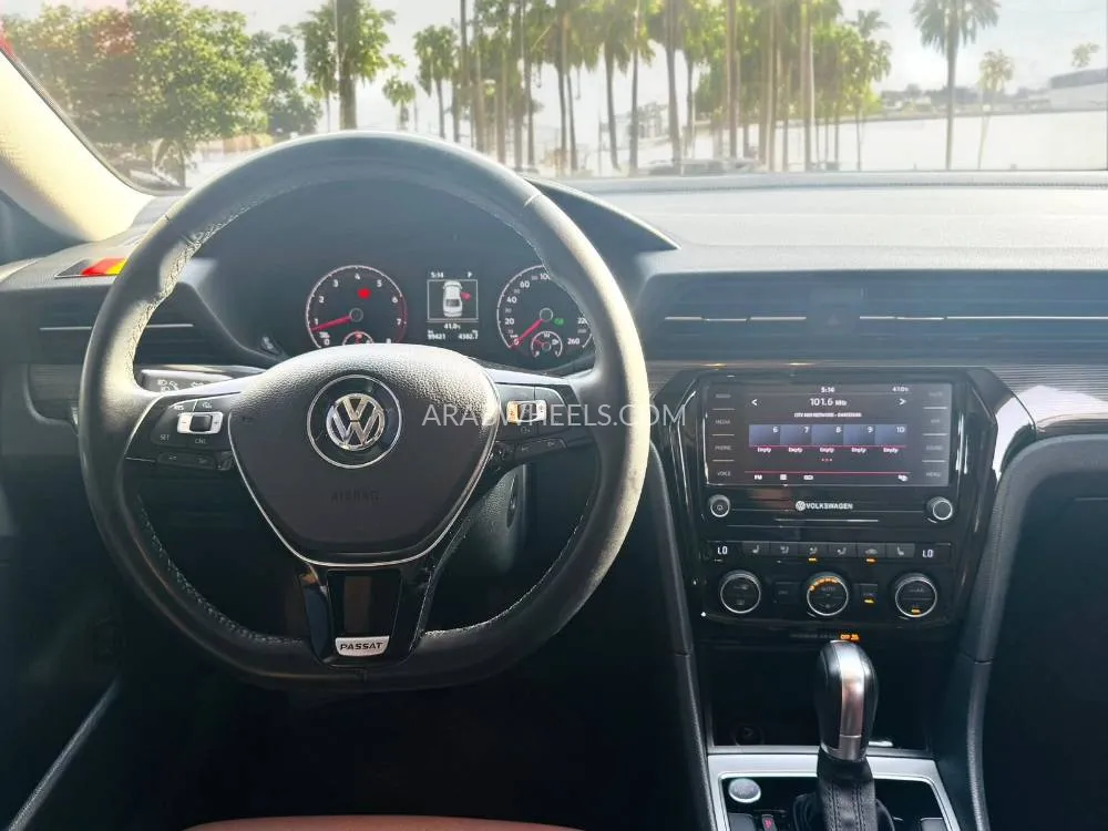 Volkswagen Passat 2020 for Sale in Dubai Image-11