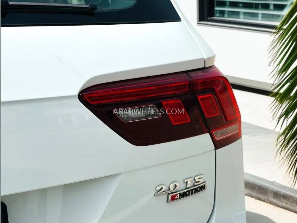 Volkswagen Tiguan 2018 for Sale in Dubai Image-11