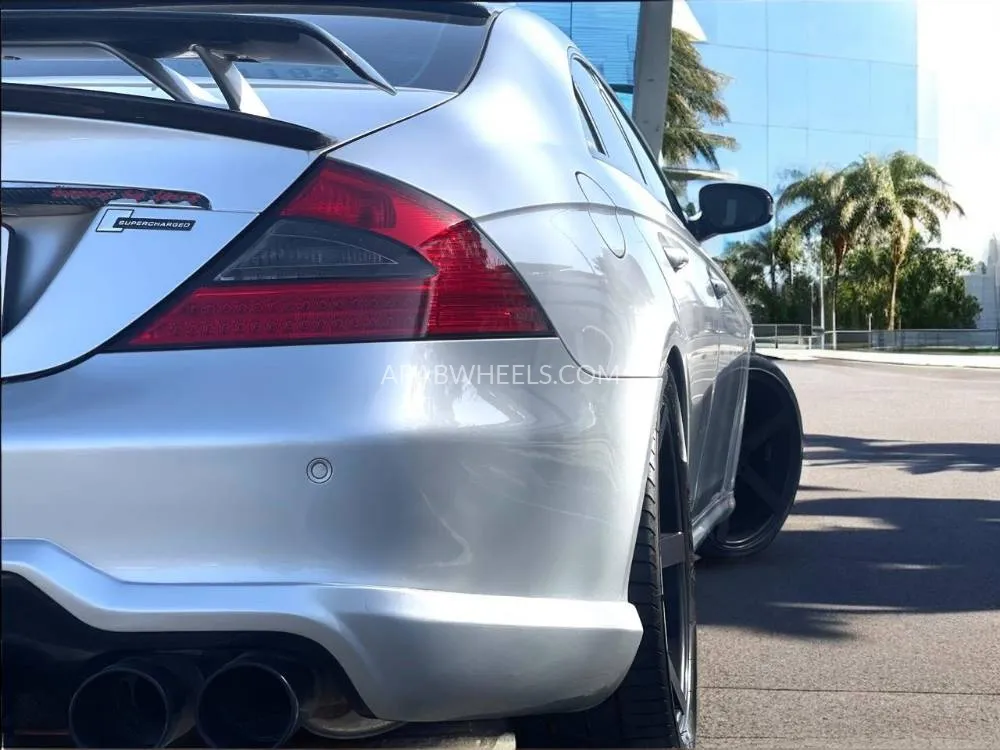 مرسيدس بنز CLS Class 2005 for Sale in دبي Image-10