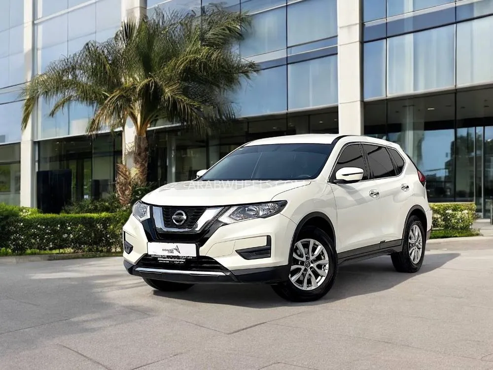 Nissan X-Trail 2018 for Sale in Dubai Image-2