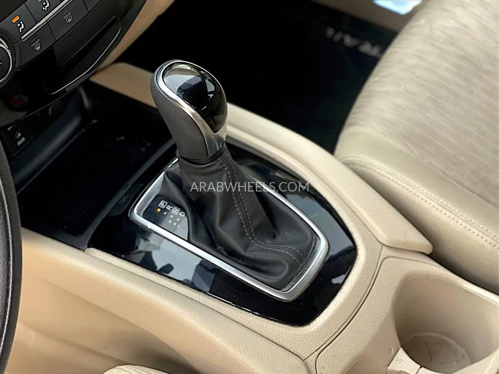 Nissan X-Trail 2018 for Sale in Dubai Image-15