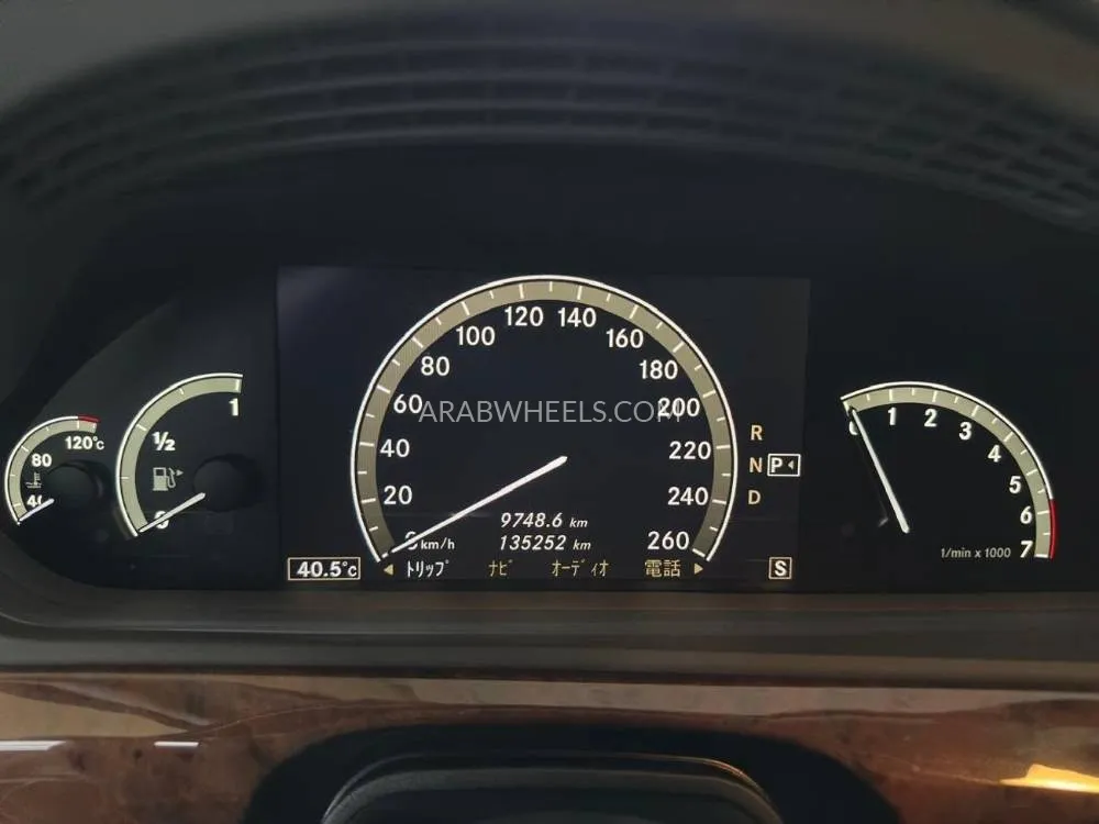 Mercedes Benz CLS Class 2007 for Sale in Dubai Image-17