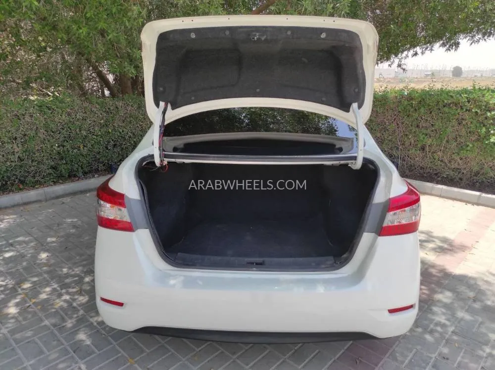 Nissan Sentra 2016 for Sale in Sharjah Image-18