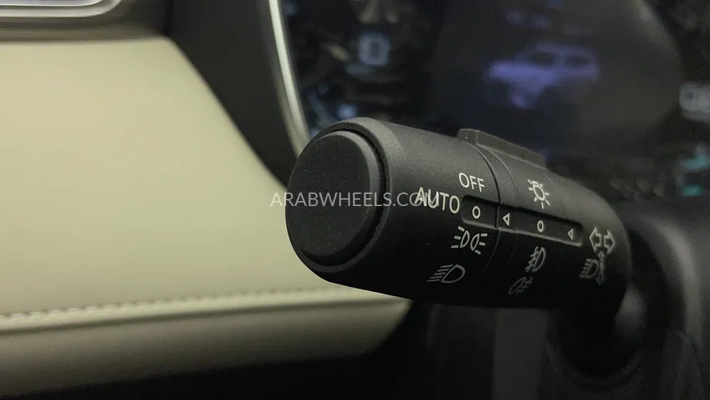 إم جي RX5 2025 for Sale in دبي Image-40