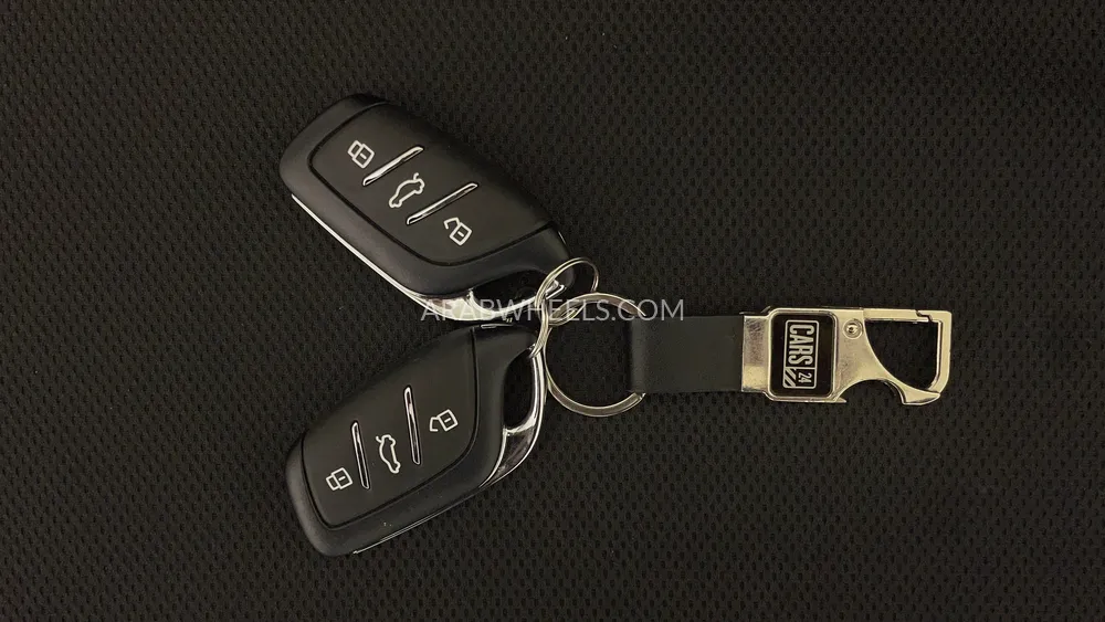 إم جي RX5 2025 for Sale in دبي Image-31