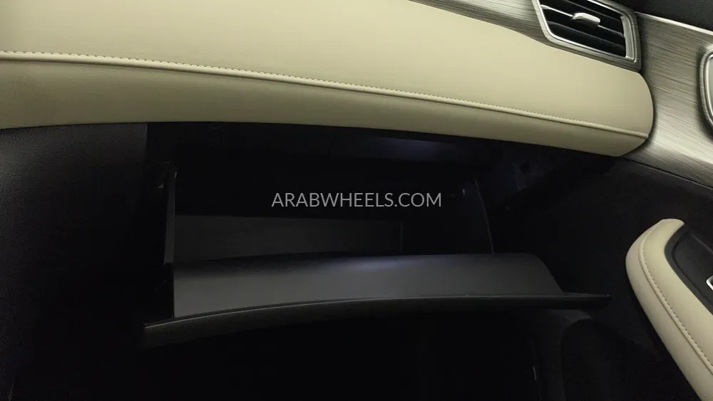 إم جي RX5 2025 for Sale in دبي Image-34