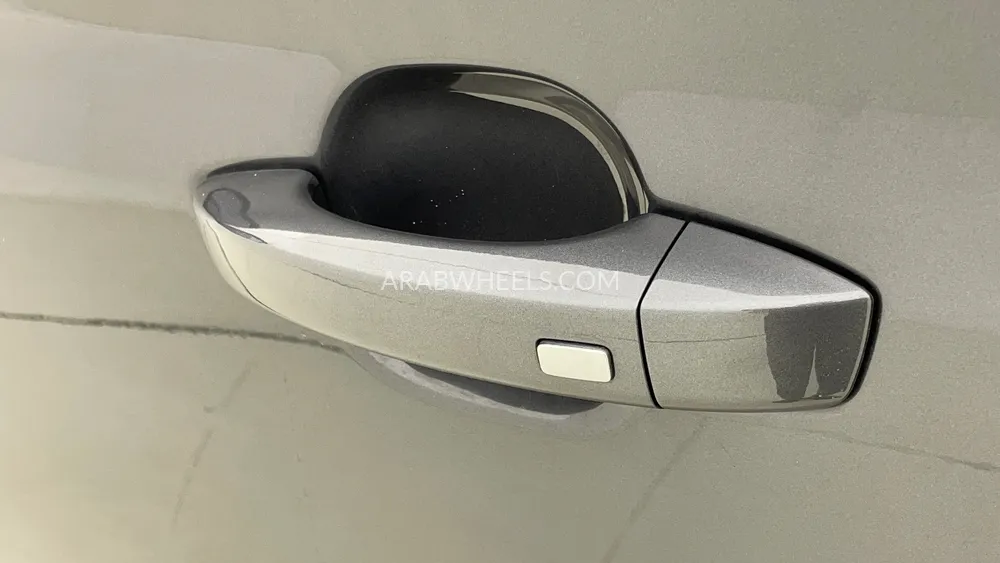 إم جي RX5 2025 for Sale in دبي Image-45