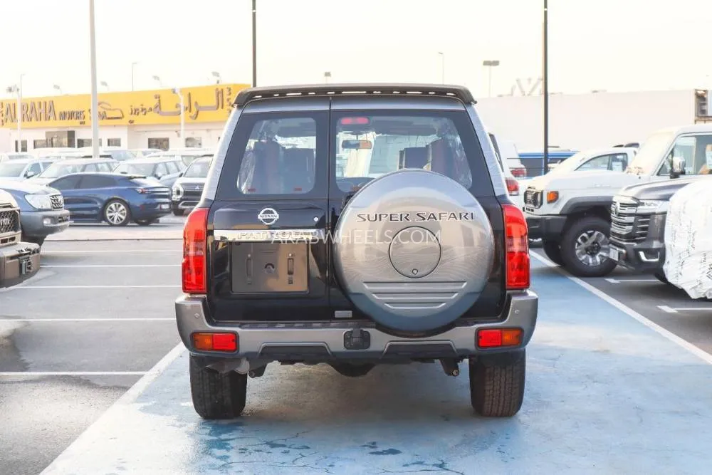 Nissan Patrol 2024 for Sale in Dubai Image-5