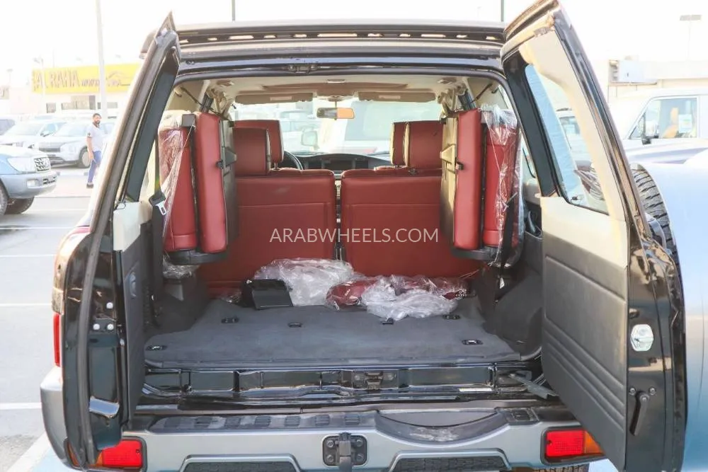 Nissan Patrol 2024 for Sale in Dubai Image-11