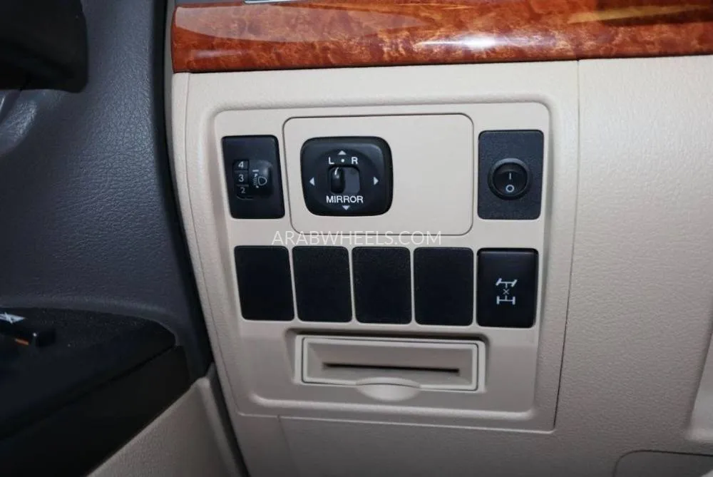 Toyota Land Cruiser 2015 for Sale in Dubai Image-11