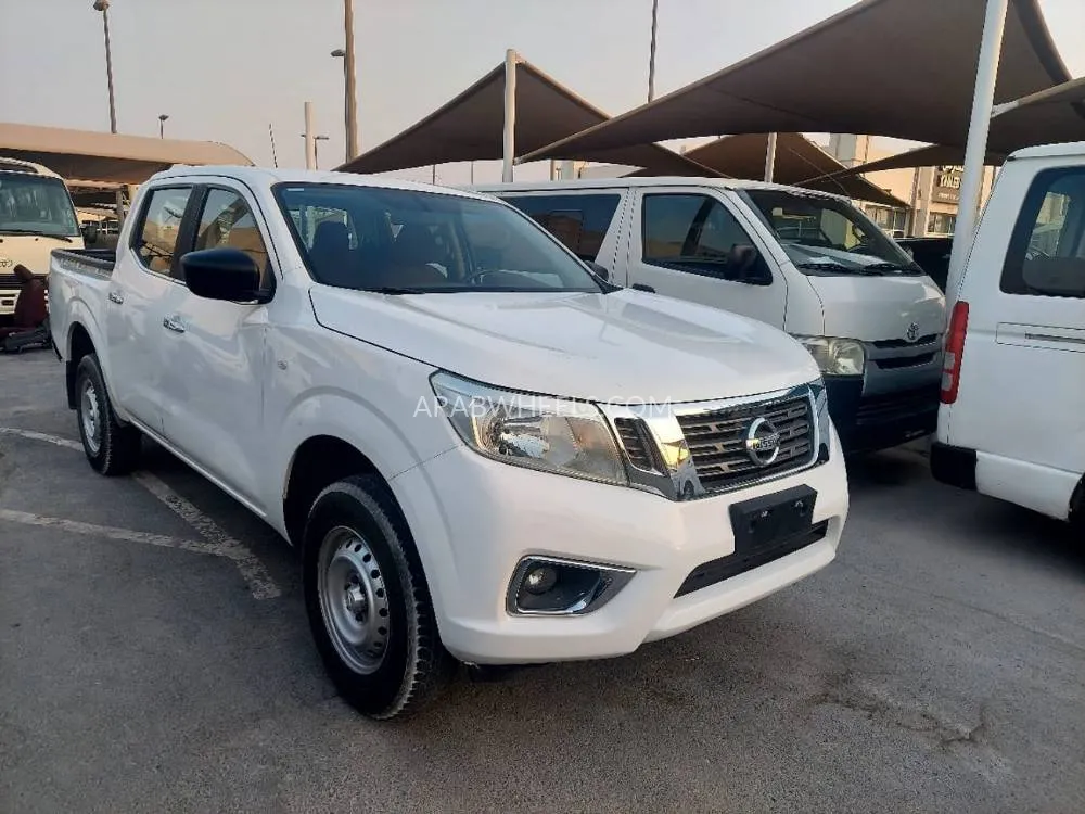 Nissan Navara 2020 for Sale in Ajman Image-1