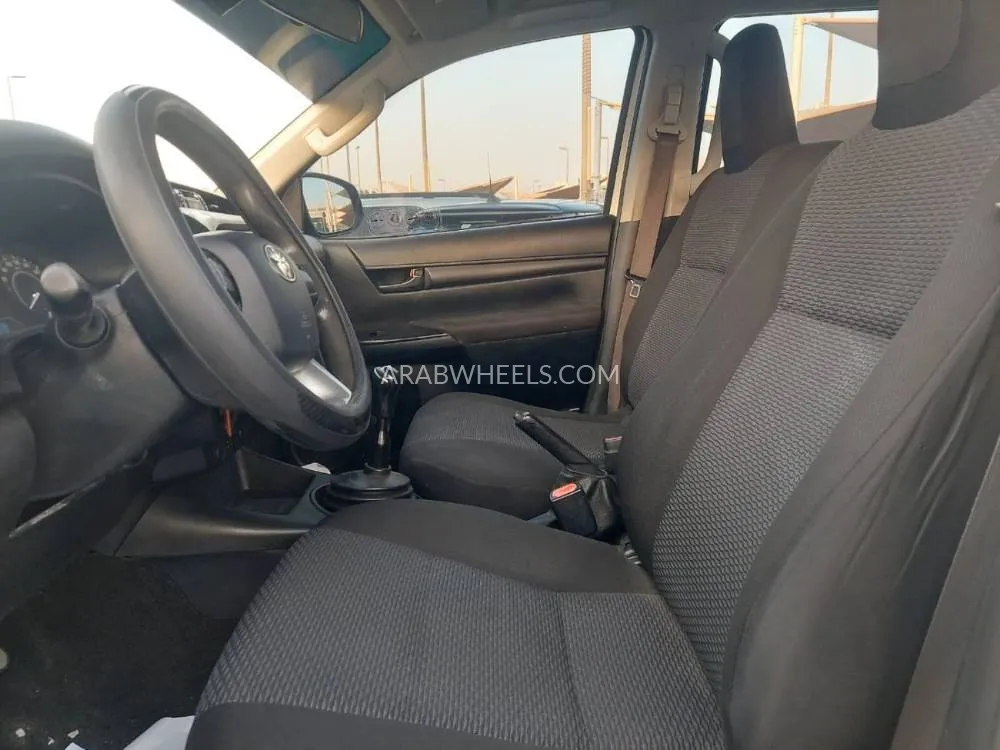 Toyota Hilux 2019 for Sale in Ajman Image-6