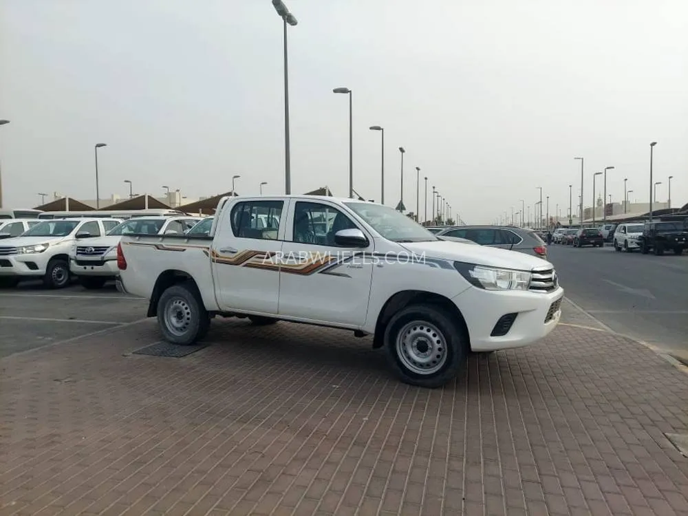 Toyota Hilux 2019 for Sale in Ajman Image-3