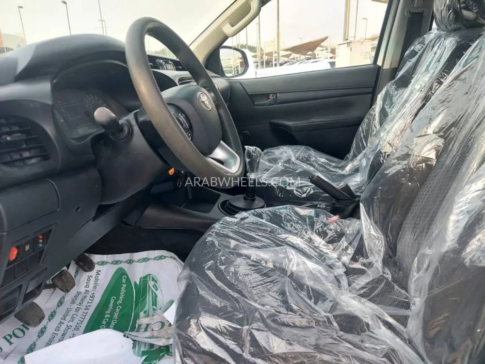 Toyota Hilux 2019 for Sale in Ajman Image-6